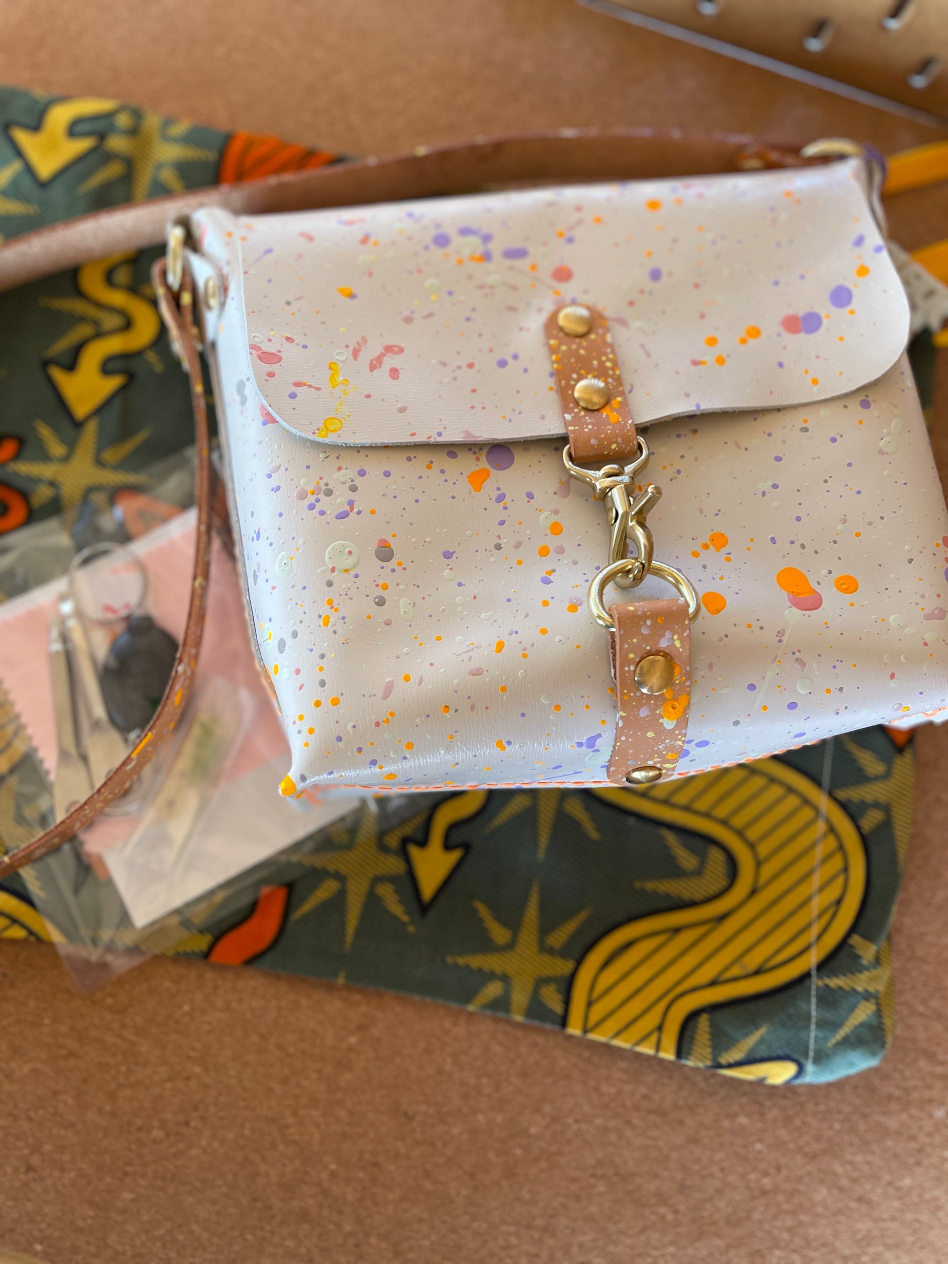 Bag shown with our mediium dust bag and a bag care kit